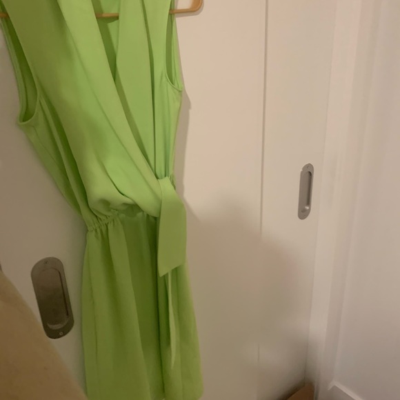Elegant Chartreuse Tahari wrap dress - Picture 7 of 7